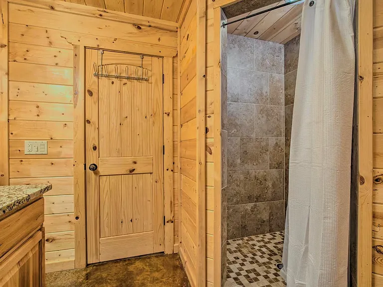 31 Neeson Wood Cir — Photo 10