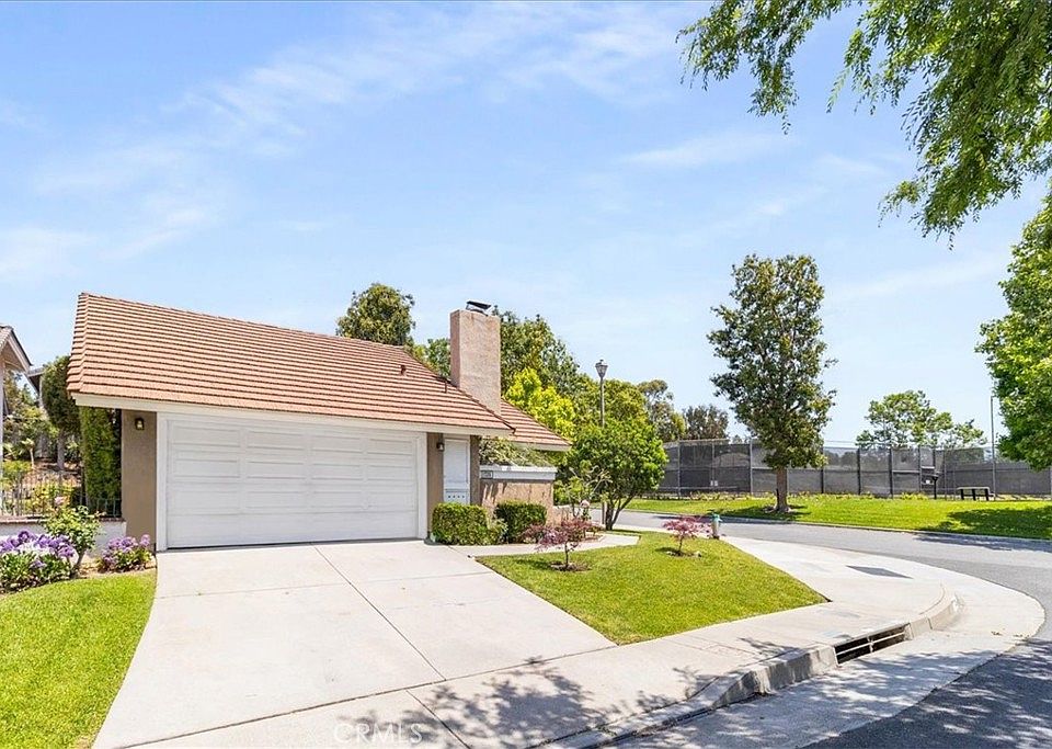 1st image of 1735 Wisteria Dr