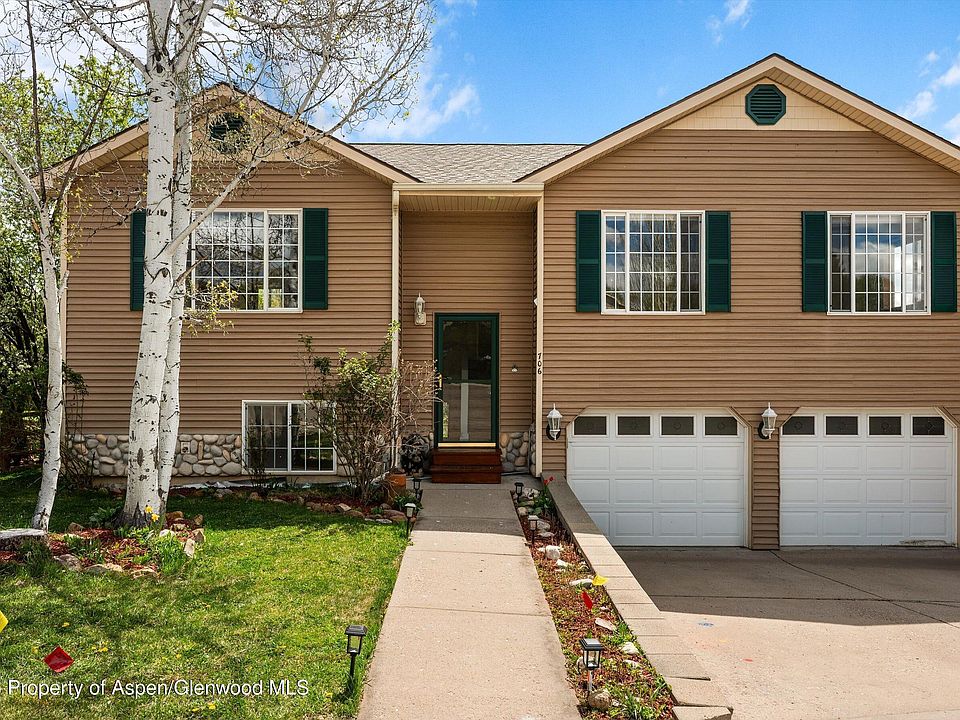 1st image of 706 Oak Ct