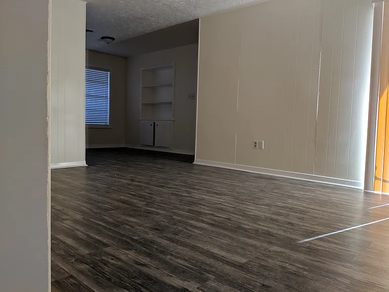 300 Francis Dr — Photo 12