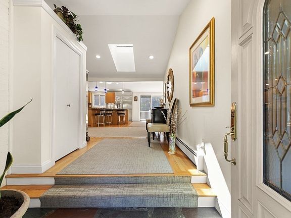 4th image of 16 Leonard Rd