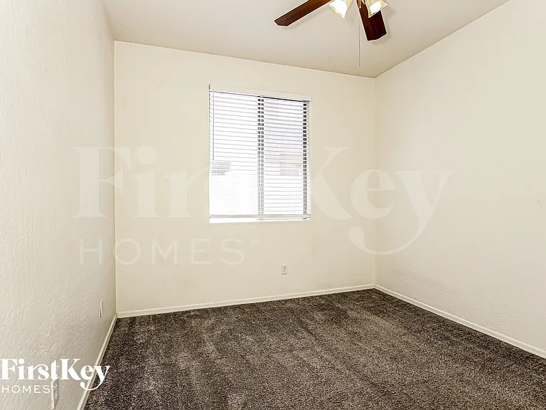 2715 E Carson Rd — Photo 14