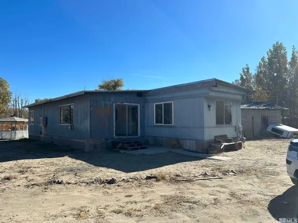 1365 River View Dr, Fallon, NV 89406