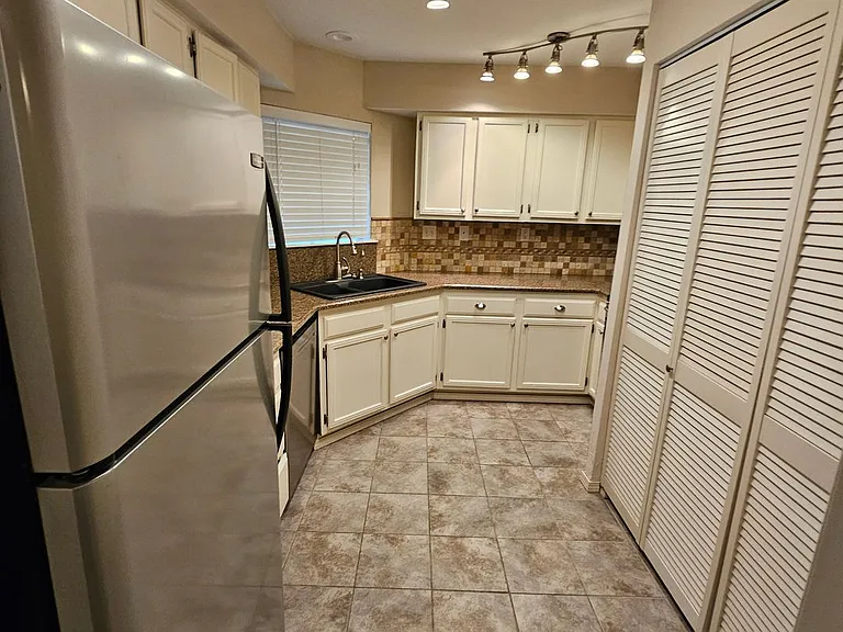 16301 Ledgemont Ln #174 — Photo 8