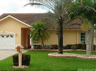 521 NW 206th Ave, Pembroke Pines, FL 33029