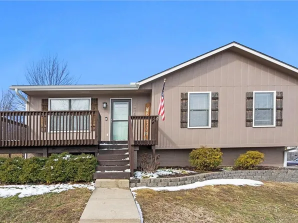 1415 Andrew St, Pleasant Hill, MO 64080