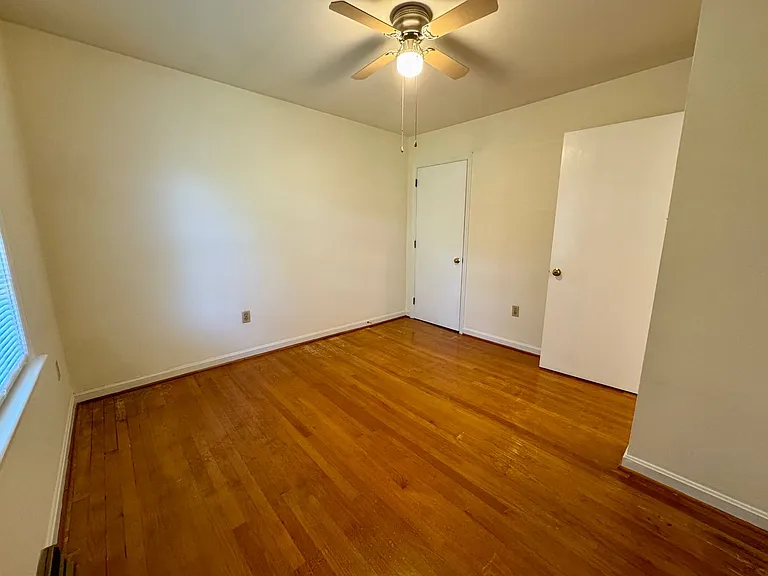 Oakwood Apartments — Photo 7