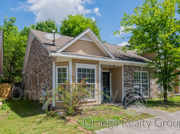 214 Chase Creek Cir, Pelham, AL 35124