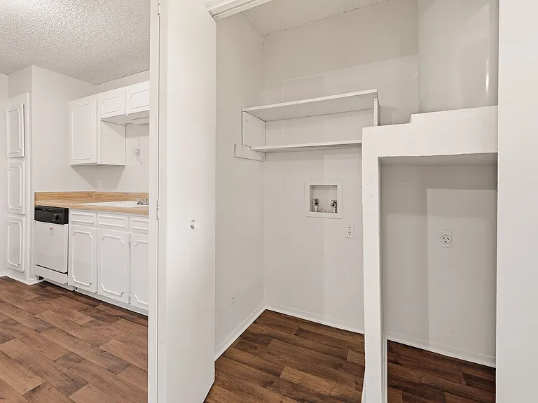 616 Reveille Rd — Photo 15