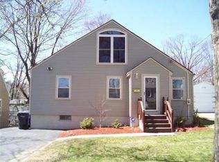 254 Shawmut St, Springfield, MA 01108