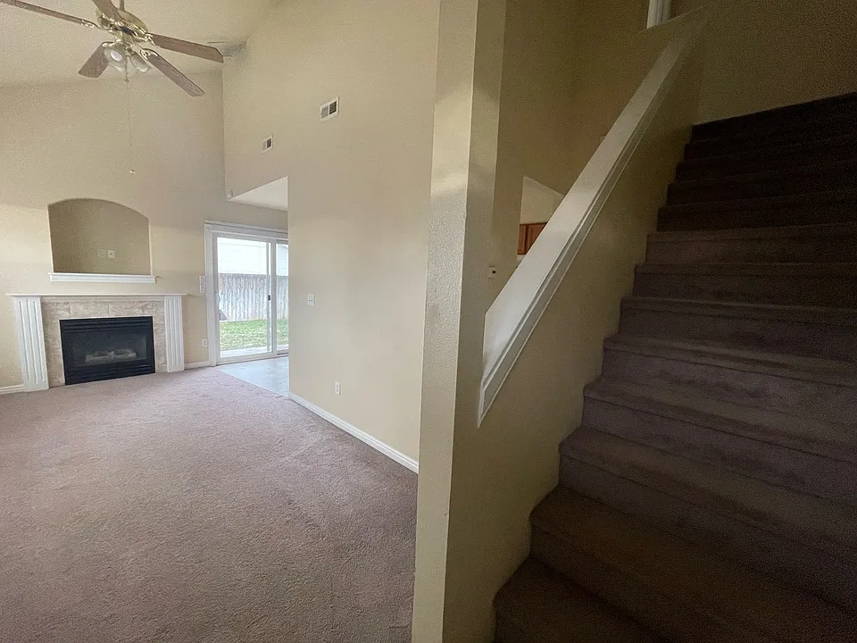 1513 Garland - 2x2 Townhome