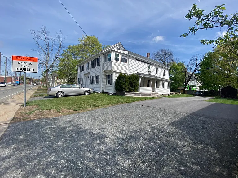 258-260 Main St — Photo 1