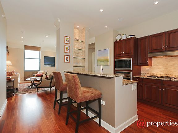 Kitchen / Living Room