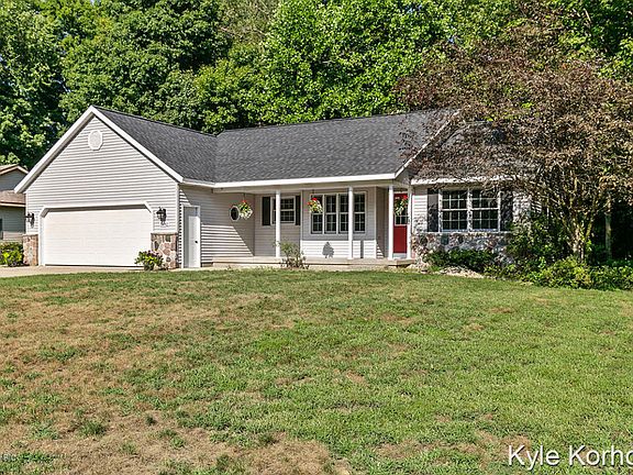3rd image of 10742 Black Cherry Dr