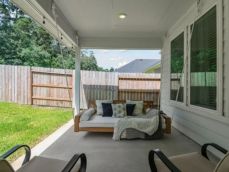 560 Newcomb Hollow Dr — Photo 30