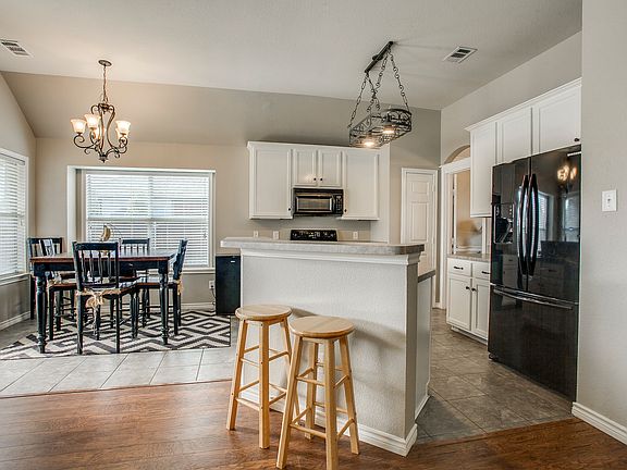 4th image of 317 Audobon Ln