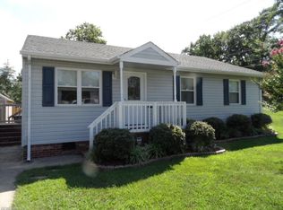 1553 Forest Cove Dr, Chesapeake, VA 23323