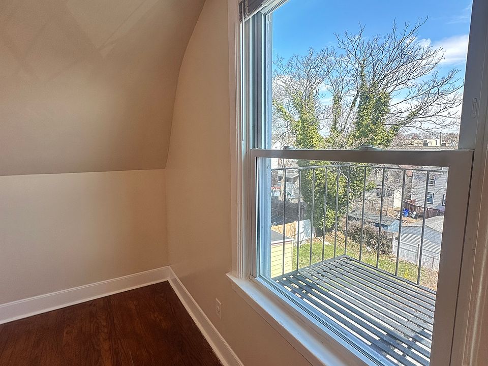 1st image of 455 S 7th Ave #3A