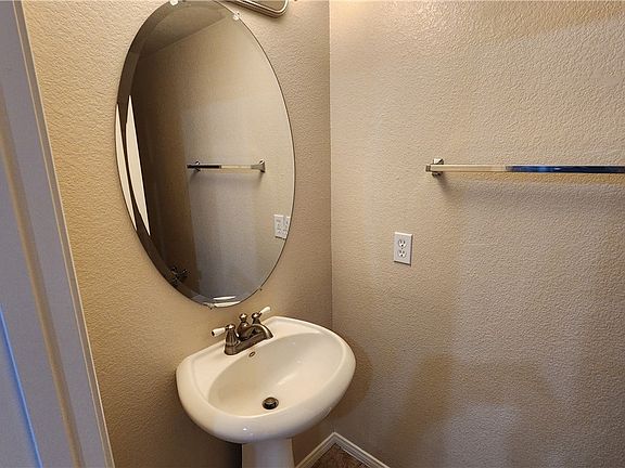 5th image of 853 Patagonia Ridge Ave
