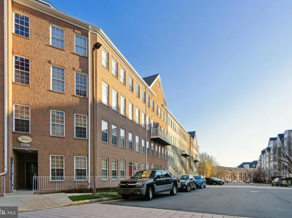 2653 Park Tower Dr APT 310, Vienna, VA 22180