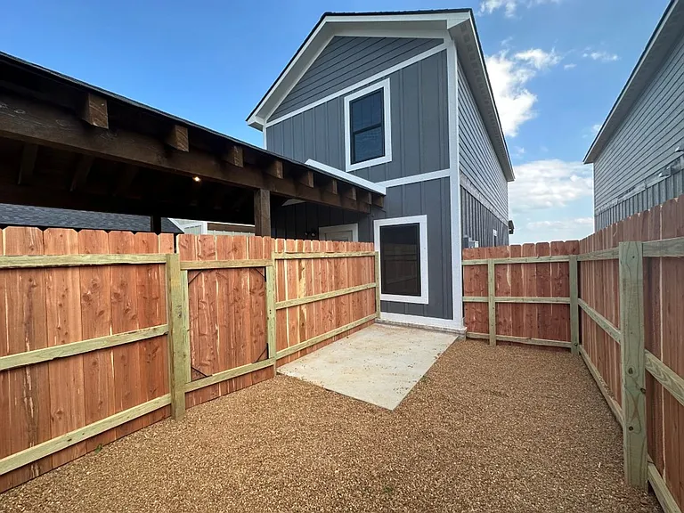 23 Estes Way — Photo 10
