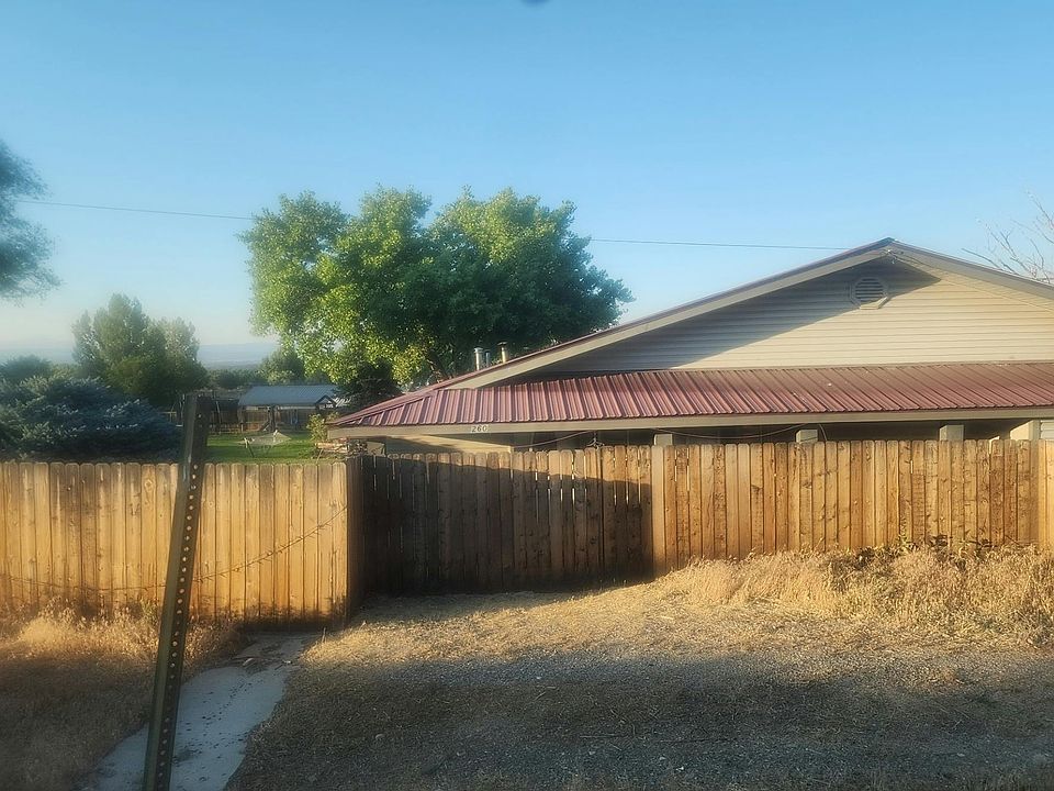 1st image of 260 E 3rd Ave