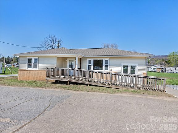 3rd image of 13 Depot St