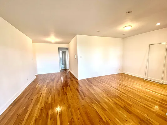 Rented by Dugri Real Estate  | media 22