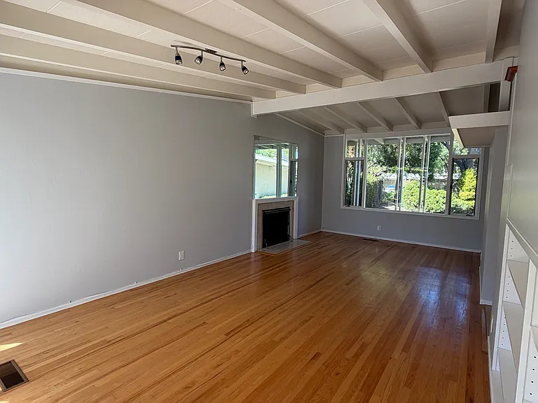 3630 Lupine Ave — Photo 2