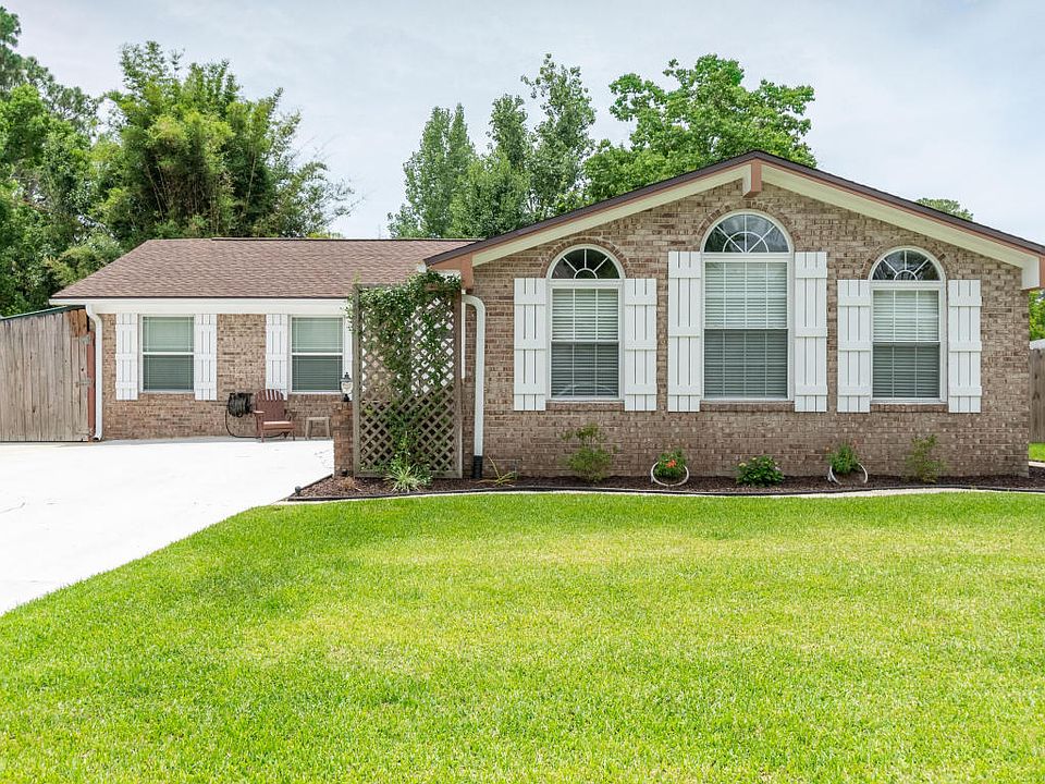 1st image of 104 Perdido Cir