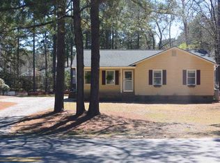 2045 Longleaf Dr W, Pinehurst, NC 28374