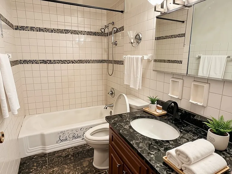 3158-3158 W 93rd St #2D — Photo 6