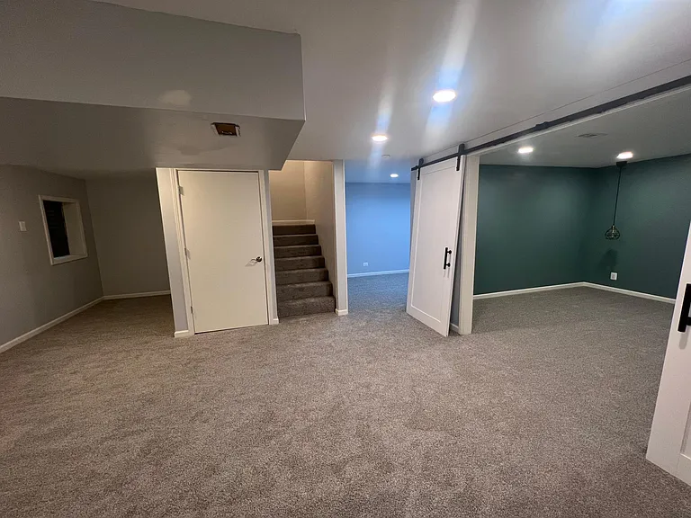 886 Swallow St — Photo 16