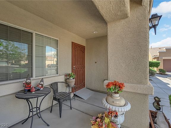 4th image of 10408 Madagascar Palm St
