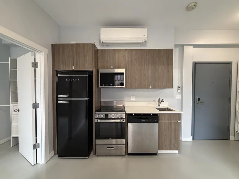 4700 N Racine Ave — Photo 14