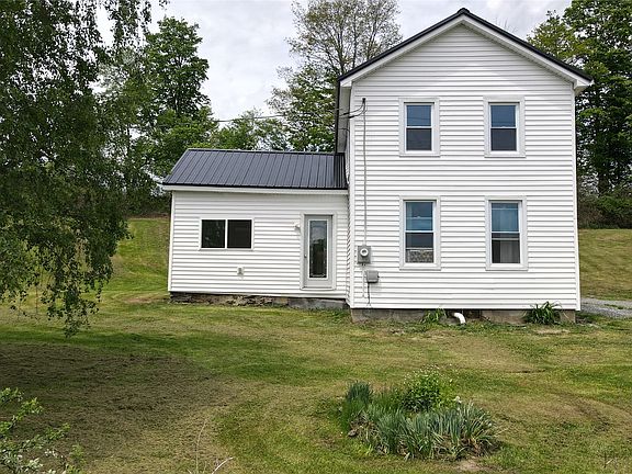 2nd image of 25 Cherry Valley Hill Rd