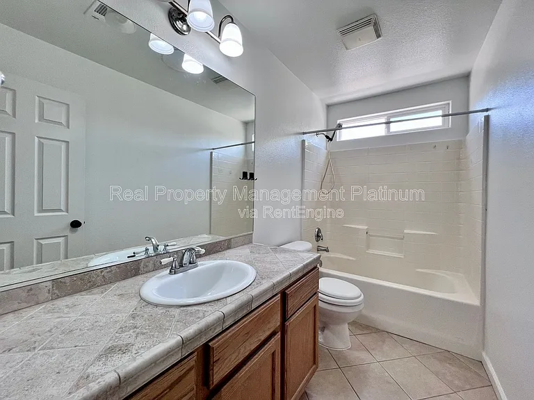 6054 E Hampton Way — Photo 16