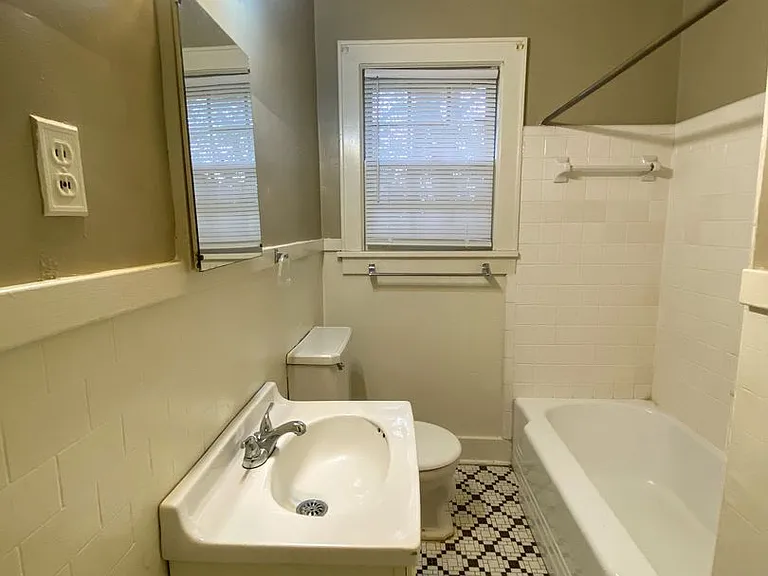 488 Ellsworth St — Photo 12