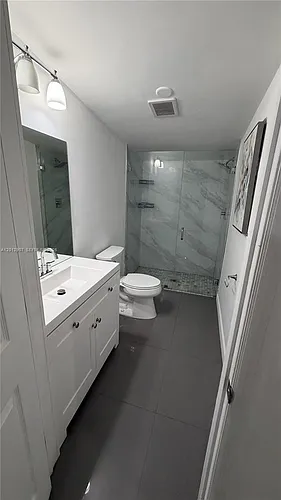 1212 E River Dr #2 Photo 1