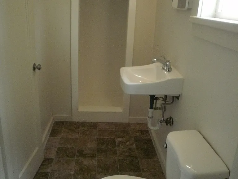 Bathroom_08152013