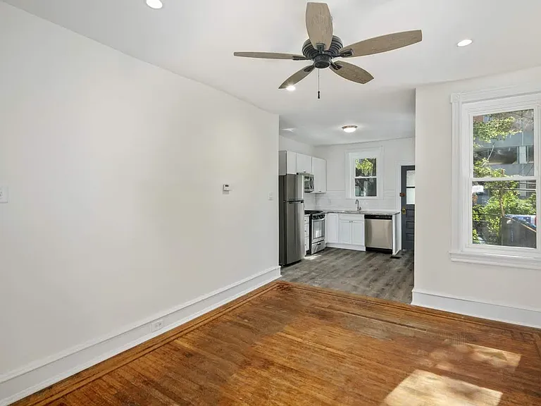 5326 Addison St — Photo 5