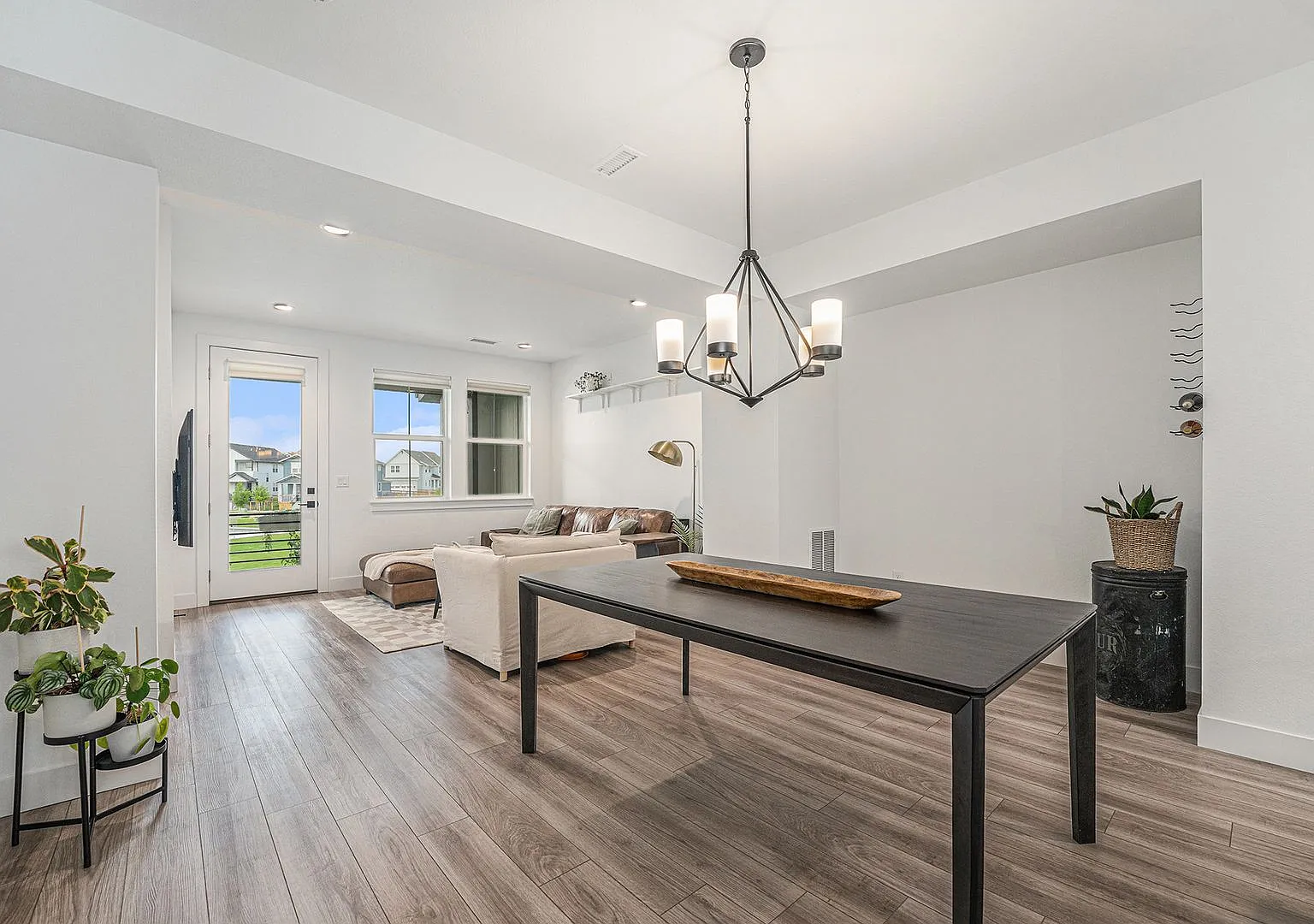 Stylish Town Home In Desirable Thornton Neighborhood Available on September 5, 2026 — Photo 4