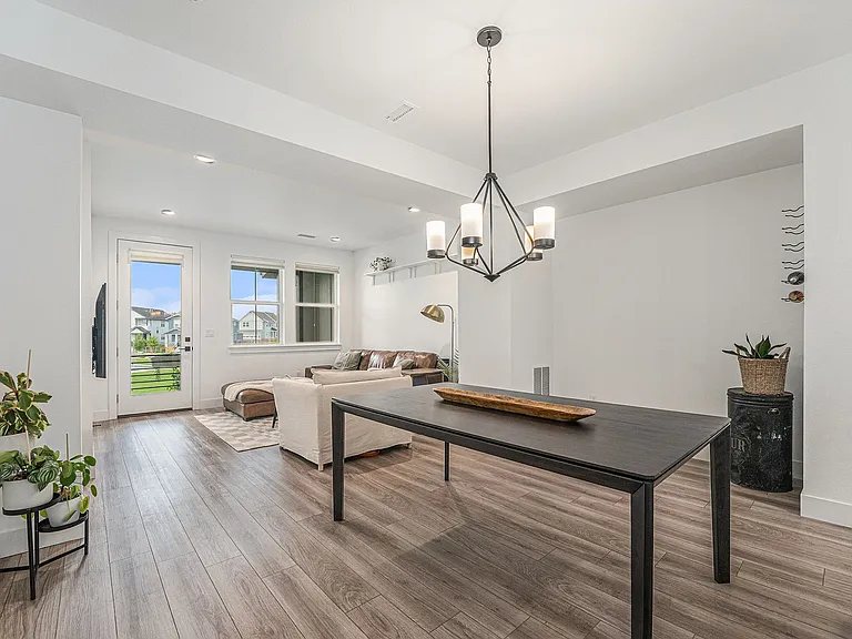 10378 Milwaukee Cir — Photo 4