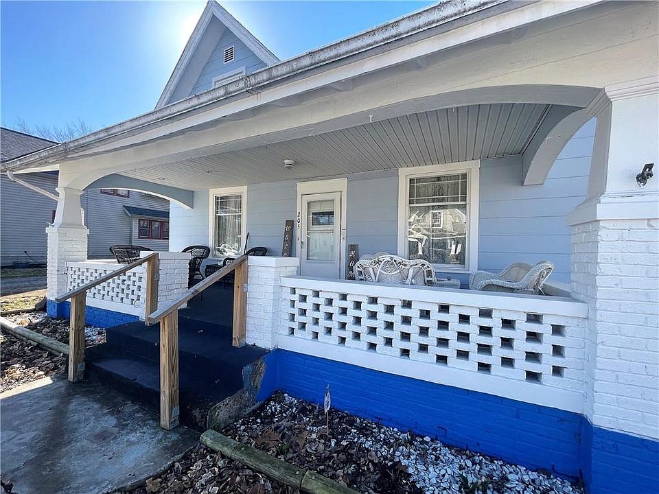 205 W Washington St, Roachdale, IN 46172 Zillow
