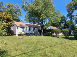 995 Crystal Lake Ter, Franklin Lakes, NJ 07417