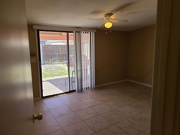 4th image of 2043 E Arbor Ave