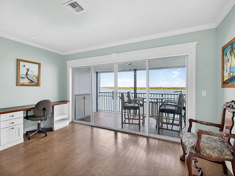 1630 Seaway Dr #304 — Photo 20