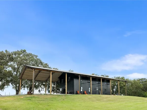 23220 NW 27th St, Morriston, FL 32668