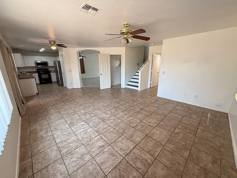 1450 E 12th Pl — Photo 20