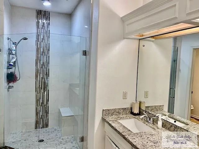5771 Greenwood Dr #GREAT LOCATION — Photo 8